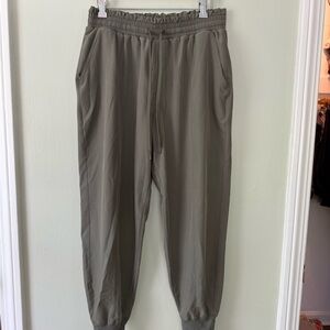 Abercrombie kids Girls Olive Jogger Pants